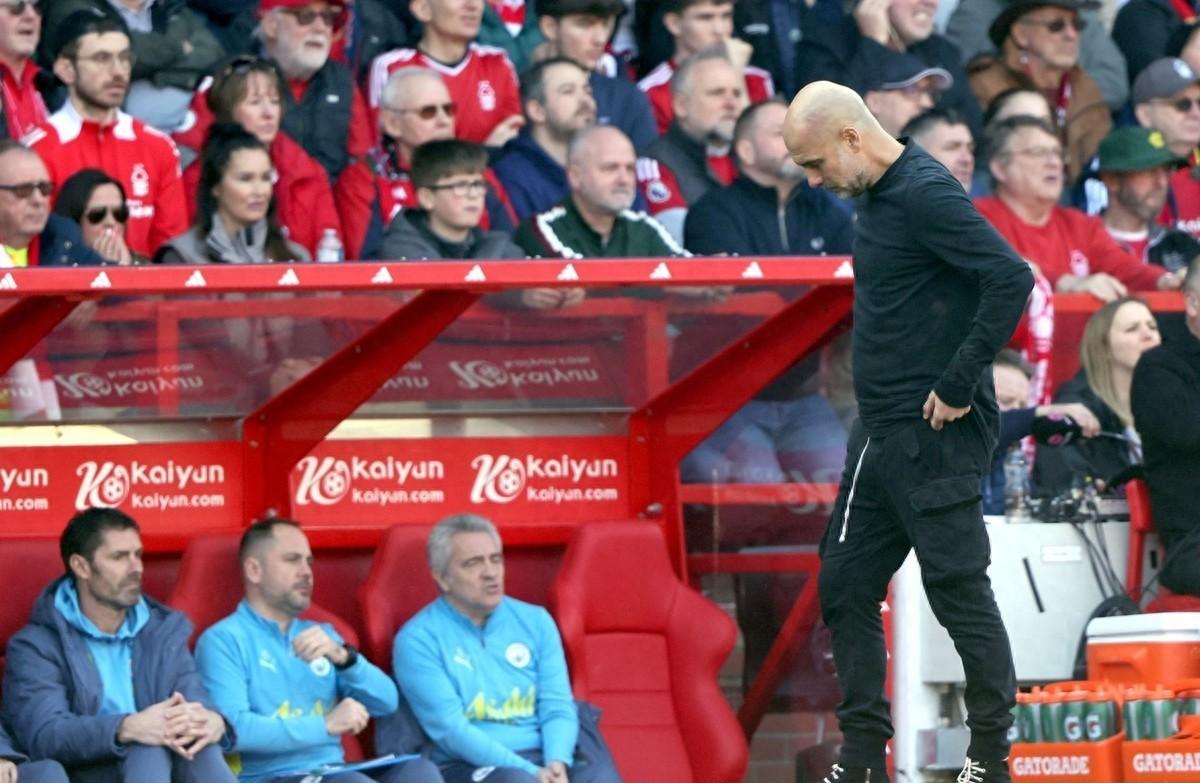 意外发生！一支实力不俗的球队被弱队逆袭的简单介绍