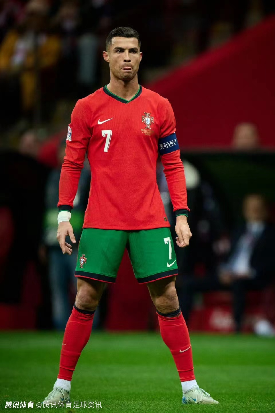 国际足球比赛中，女运动员实力悍然的简单介绍