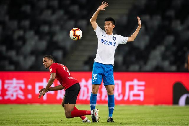 乐鱼体育亚洲官网-天津泰达迎战深圳佳兆业，冲刺胜利