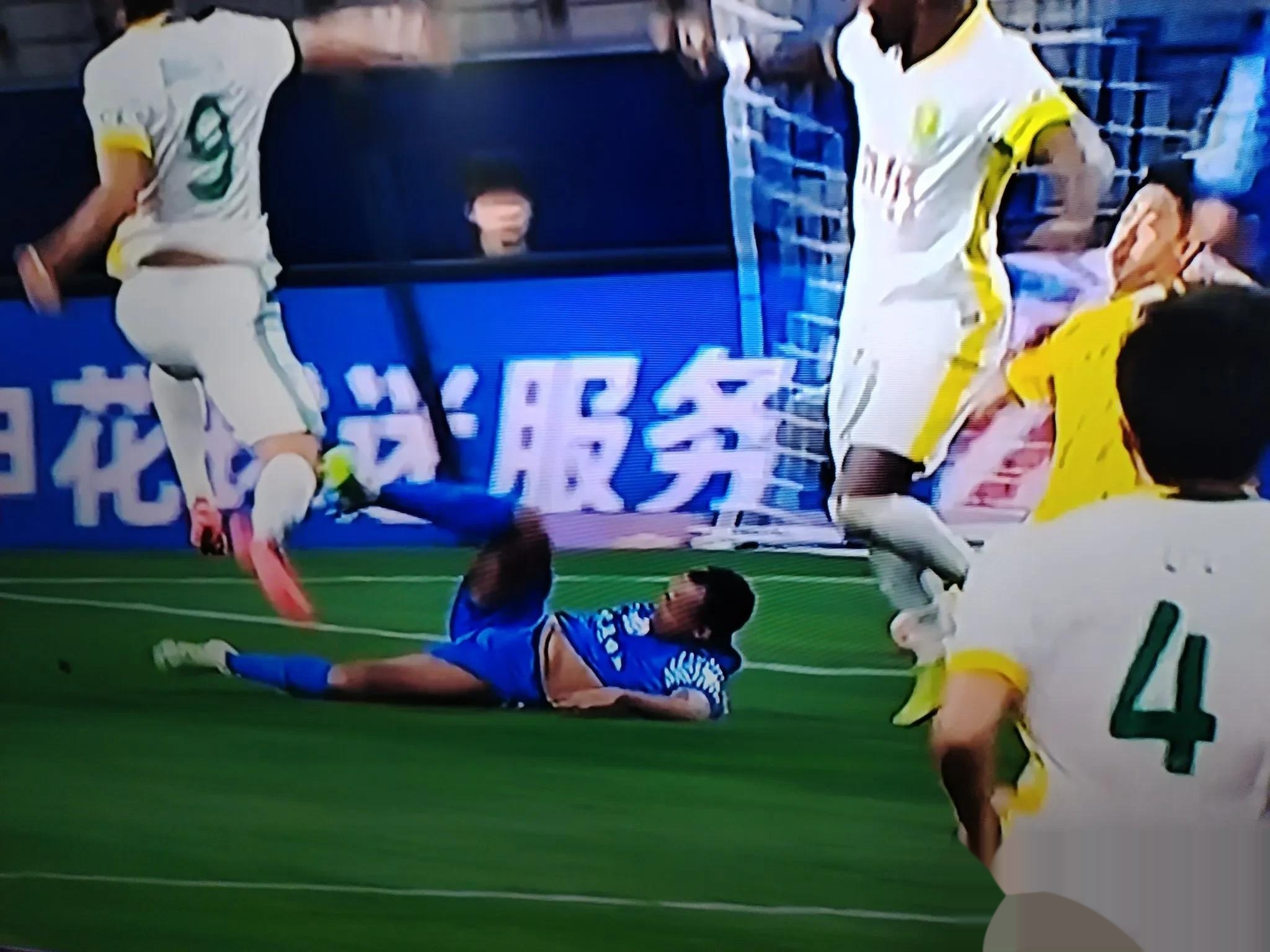 恒大球员受伤,对球队实力造成影响的简单介绍 恒大球员受伤,对球队实力造成影响的简单介绍