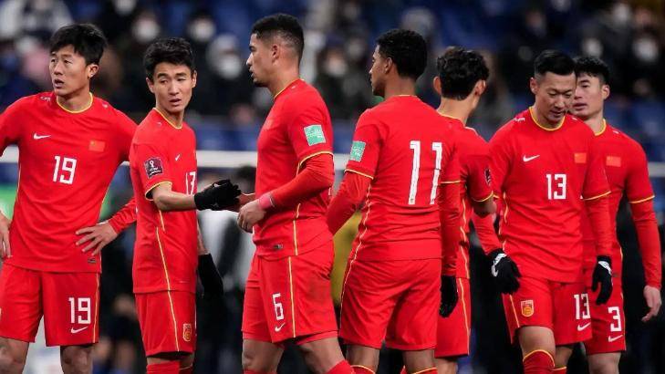 中国球员加盟欧洲精英联赛引发热议 中国球员加盟欧洲精英联赛引发热议