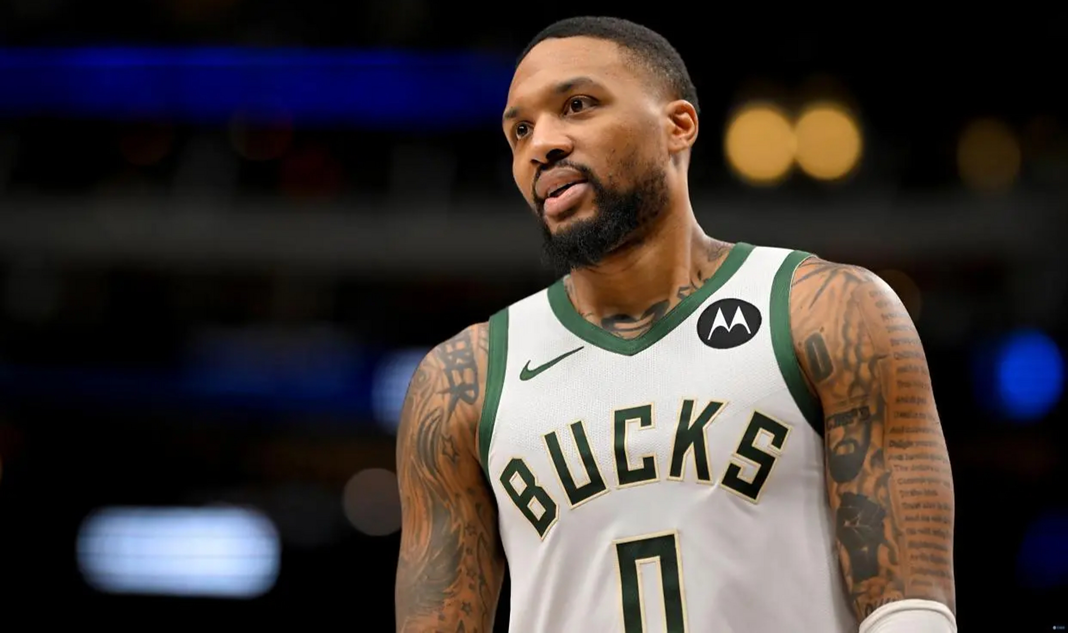 雄鹿惨遭爵士逆转连败