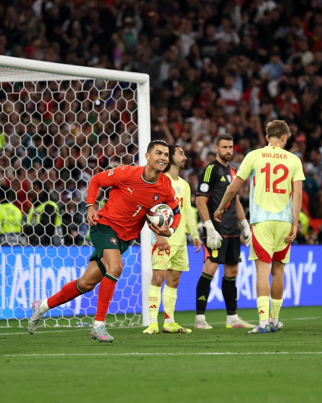 葡萄牙大胜，C罗独中两元，豪取分的简单介绍